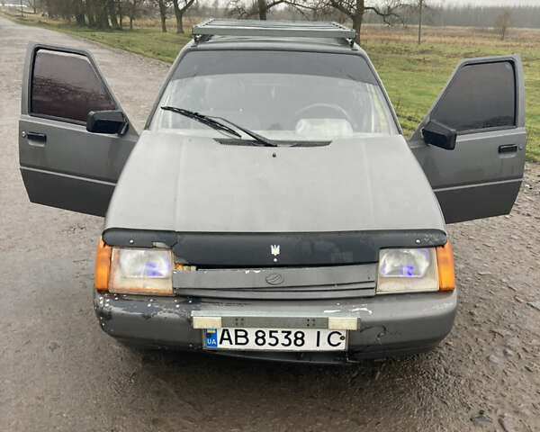 Серый ЗАЗ 1103 Славута, объемом двигателя 1.2 л и пробегом 240 тыс. км за 625 $, фото 2 на Automoto.ua