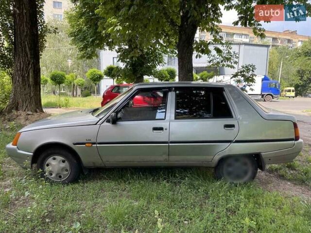 Серый ЗАЗ 1103 Славута, объемом двигателя 1.2 л и пробегом 197 тыс. км за 999 $, фото 1 на Automoto.ua