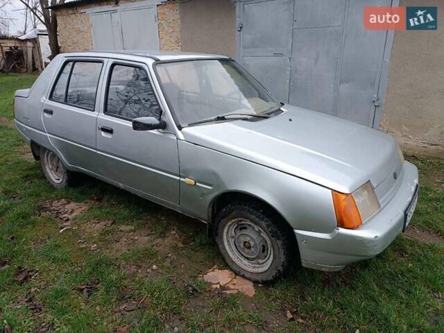 Серый ЗАЗ 1103 Славута, объемом двигателя 1.2 л и пробегом 85 тыс. км за 900 $, фото 4 на Automoto.ua