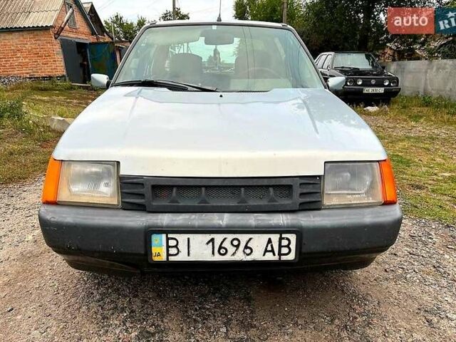 Серый ЗАЗ 1103 Славута, объемом двигателя 1.2 л и пробегом 150 тыс. км за 360 $, фото 3 на Automoto.ua