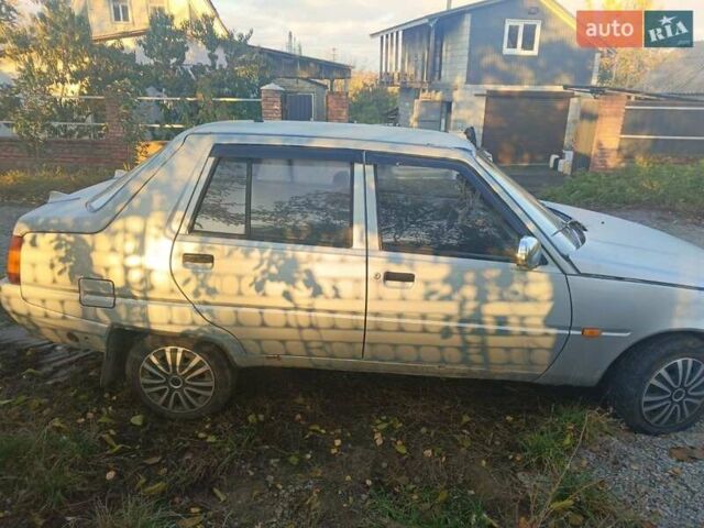 Сірий ЗАЗ 1103 Славута, об'ємом двигуна 1.2 л та пробігом 70 тис. км за 885 $, фото 6 на Automoto.ua