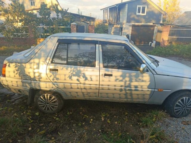 Сірий ЗАЗ 1103 Славута, об'ємом двигуна 1.2 л та пробігом 70 тис. км за 885 $, фото 7 на Automoto.ua