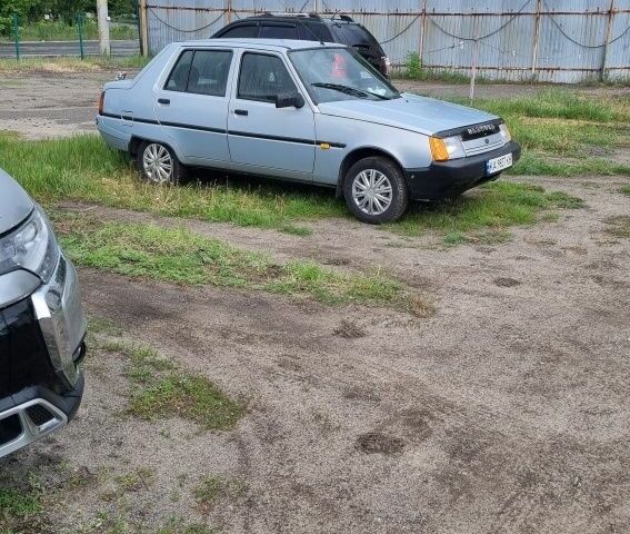 Серый ЗАЗ 1103 Славута, объемом двигателя 1.2 л и пробегом 46 тыс. км за 1700 $, фото 2 на Automoto.ua