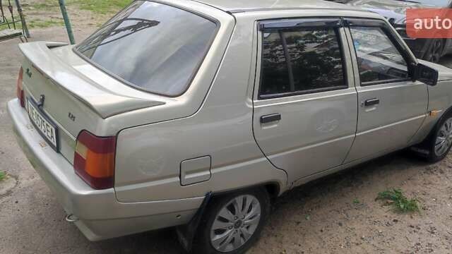 Серый ЗАЗ 1103 Славута, объемом двигателя 1.2 л и пробегом 64 тыс. км за 1200 $, фото 4 на Automoto.ua