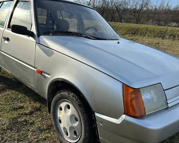 Серый ЗАЗ 1103 Славута, объемом двигателя 1.2 л и пробегом 44 тыс. км за 1500 $, фото 2 на Automoto.ua