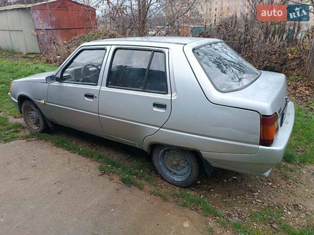 Серый ЗАЗ 1103 Славута, объемом двигателя 1.2 л и пробегом 85 тыс. км за 900 $, фото 5 на Automoto.ua