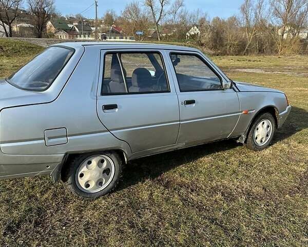 Серый ЗАЗ 1103 Славута, объемом двигателя 1.2 л и пробегом 44 тыс. км за 1500 $, фото 7 на Automoto.ua