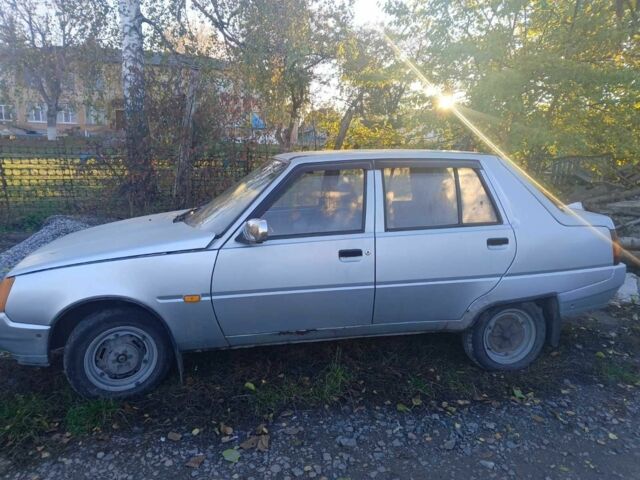 Сірий ЗАЗ 1103 Славута, об'ємом двигуна 1.2 л та пробігом 70 тис. км за 885 $, фото 6 на Automoto.ua