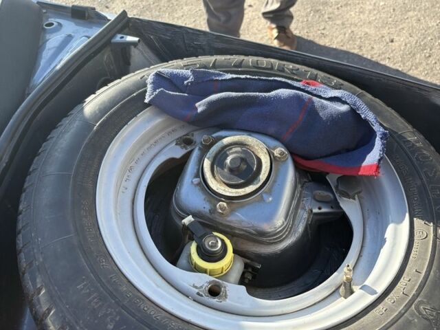 Серый ЗАЗ 1103 Славута, объемом двигателя 1.3 л и пробегом 100 тыс. км за 1650 $, фото 7 на Automoto.ua