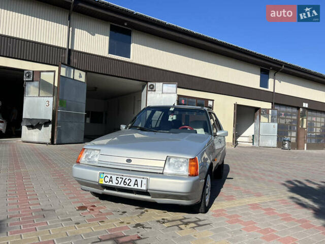 Серый ЗАЗ 1103 Славута, объемом двигателя 1.2 л и пробегом 100 тыс. км за 1800 $, фото 1 на Automoto.ua