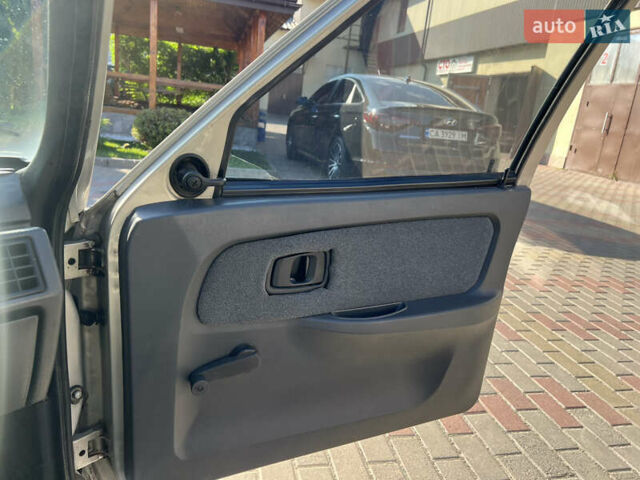 Серый ЗАЗ 1103 Славута, объемом двигателя 1.2 л и пробегом 100 тыс. км за 1800 $, фото 12 на Automoto.ua