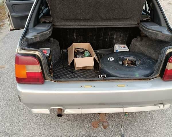 Серый ЗАЗ 1103 Славута, объемом двигателя 1.3 л и пробегом 138 тыс. км за 1250 $, фото 3 на Automoto.ua