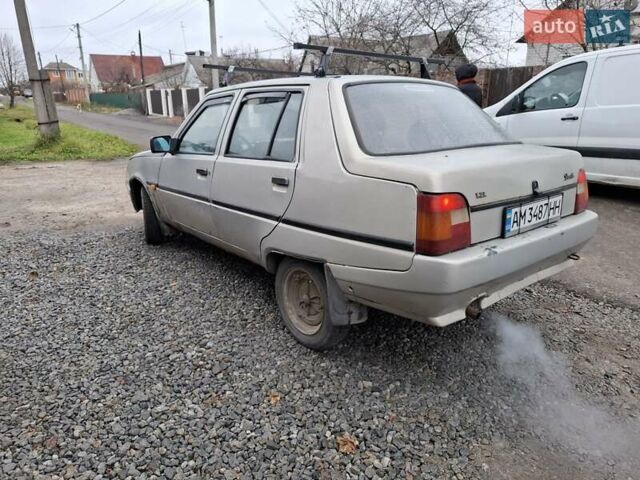 Серый ЗАЗ 1103 Славута, объемом двигателя 1.2 л и пробегом 280 тыс. км за 900 $, фото 6 на Automoto.ua