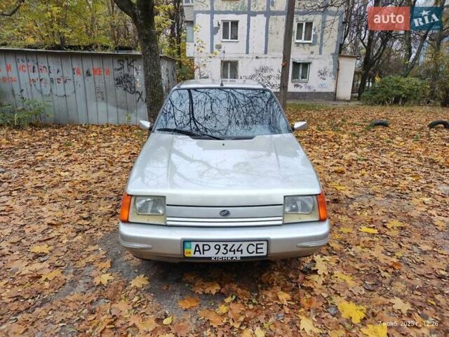 Серый ЗАЗ 1103 Славута, объемом двигателя 1.2 л и пробегом 100 тыс. км за 2000 $, фото 2 на Automoto.ua