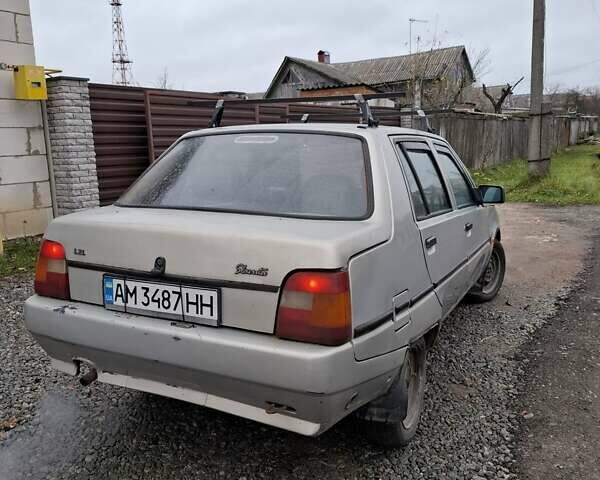 Серый ЗАЗ 1103 Славута, объемом двигателя 1.2 л и пробегом 280 тыс. км за 900 $, фото 5 на Automoto.ua