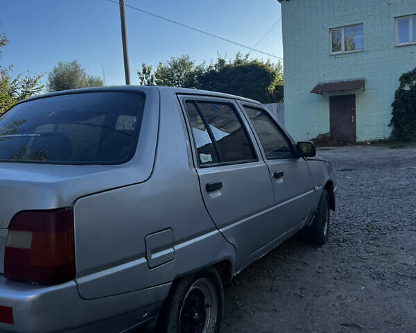 Серый ЗАЗ 1103 Славута, объемом двигателя 1.25 л и пробегом 80 тыс. км за 800 $, фото 3 на Automoto.ua