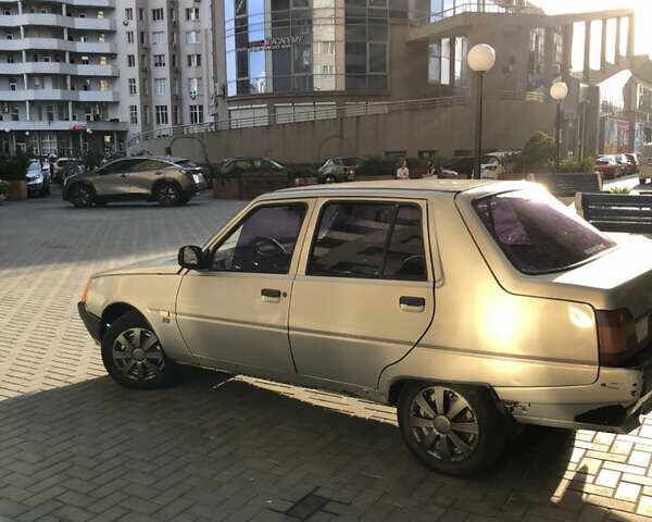 Серый ЗАЗ 1103 Славута, объемом двигателя 1.2 л и пробегом 100 тыс. км за 999 $, фото 5 на Automoto.ua