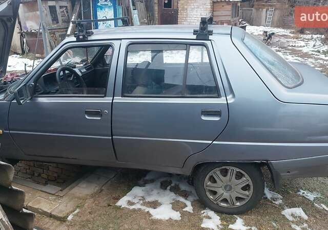 Серый ЗАЗ 1103 Славута, объемом двигателя 1.2 л и пробегом 220 тыс. км за 950 $, фото 9 на Automoto.ua