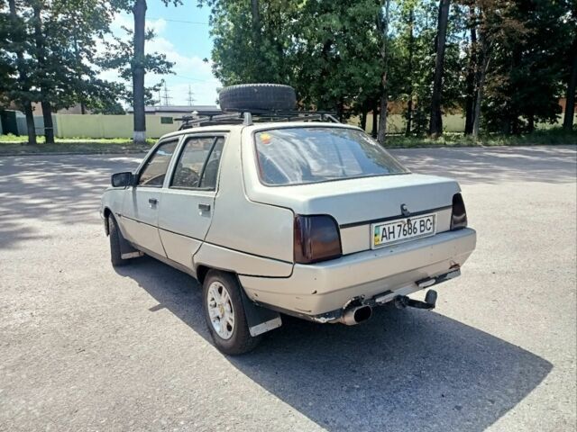 Серый ЗАЗ 1103 Славута, объемом двигателя 1.2 л и пробегом 50 тыс. км за 1000 $, фото 2 на Automoto.ua