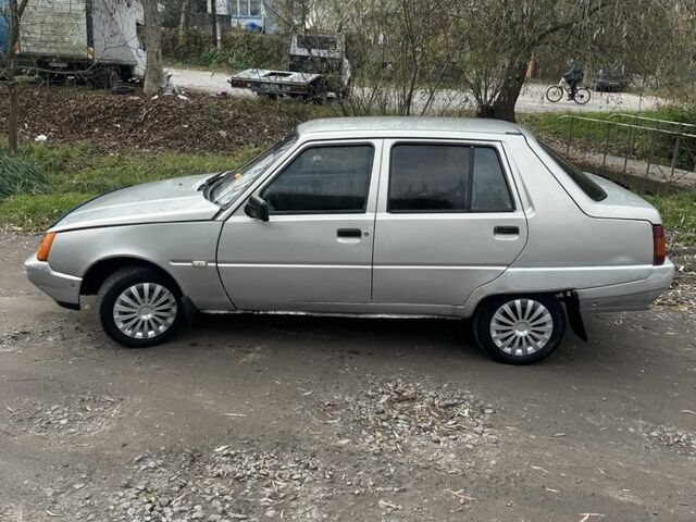 Сірий ЗАЗ 1103 Славута, об'ємом двигуна 1.2 л та пробігом 277 тис. км за 750 $, фото 2 на Automoto.ua