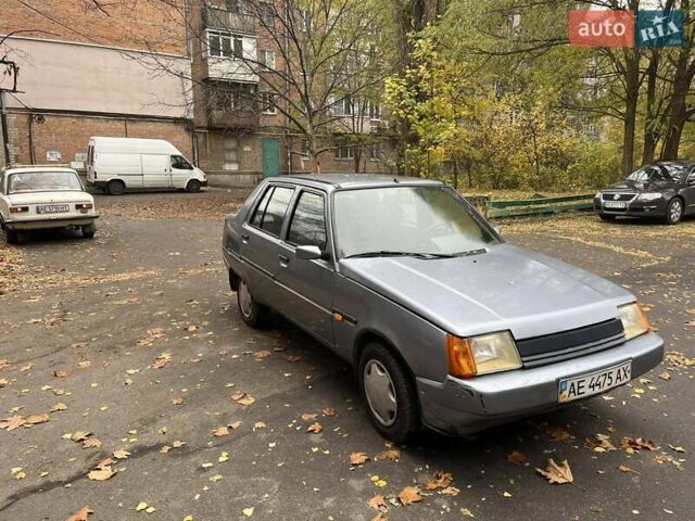 Серый ЗАЗ 1103 Славута, объемом двигателя 1.2 л и пробегом 20 тыс. км за 1300 $, фото 3 на Automoto.ua