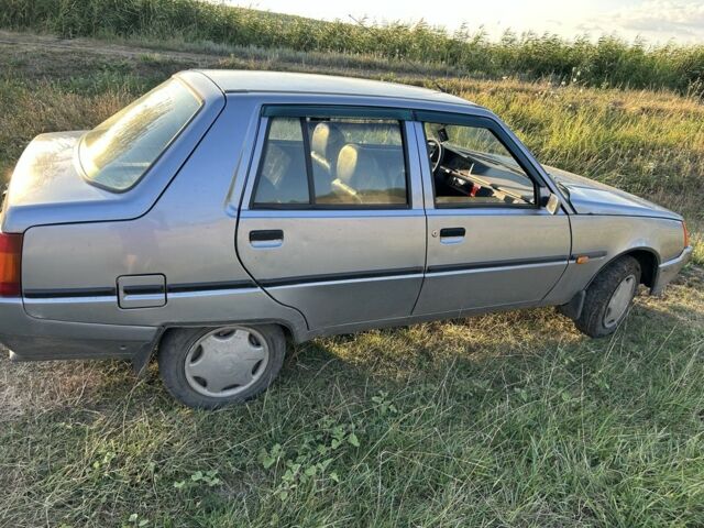 Сірий ЗАЗ 1103 Славута, об'ємом двигуна 1.2 л та пробігом 120 тис. км за 1000 $, фото 3 на Automoto.ua
