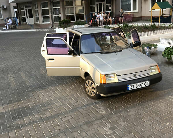 Серый ЗАЗ 1103 Славута, объемом двигателя 1.2 л и пробегом 100 тыс. км за 999 $, фото 7 на Automoto.ua