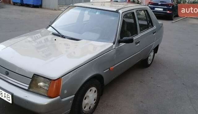 Сірий ЗАЗ 1103 Славута, об'ємом двигуна 1.2 л та пробігом 88 тис. км за 1250 $, фото 1 на Automoto.ua