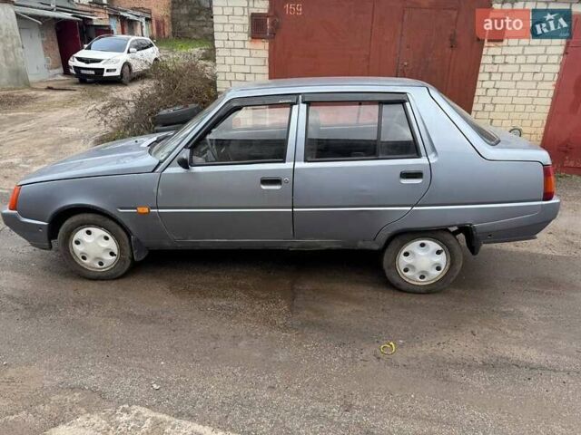 Серый ЗАЗ 1103 Славута, объемом двигателя 1.2 л и пробегом 84 тыс. км за 1100 $, фото 1 на Automoto.ua