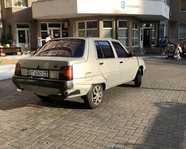 Серый ЗАЗ 1103 Славута, объемом двигателя 1.2 л и пробегом 100 тыс. км за 999 $, фото 2 на Automoto.ua