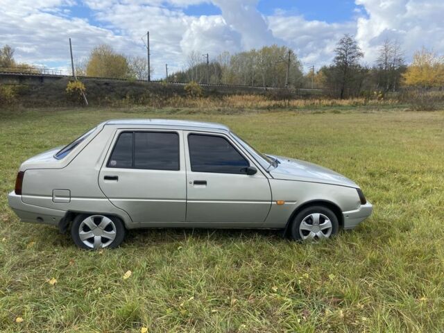 Серый ЗАЗ 1103 Славута, объемом двигателя 1.2 л и пробегом 1000 тыс. км за 1400 $, фото 2 на Automoto.ua