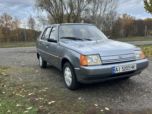 ЗАЗ 1103 Славута 2006 в Зенькове на Automoto.ua Серый ЗАЗ 1103 Славута, объемом двигателя 1.2 л и пробегом 30 тыс. км за 1950 $, фото 1 на Automoto.ua