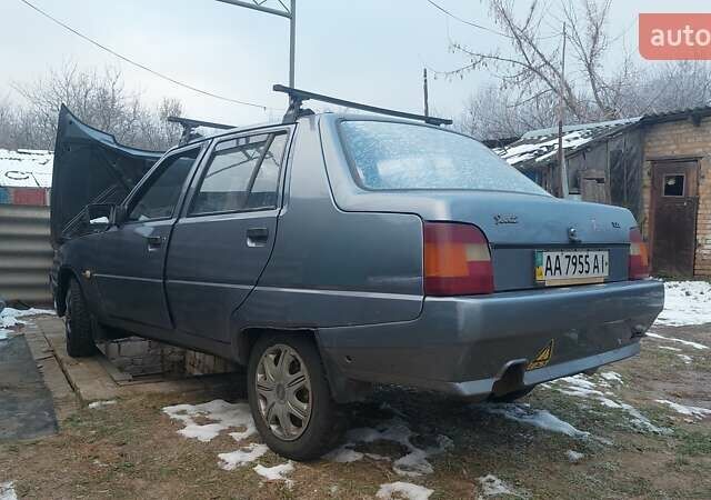 Серый ЗАЗ 1103 Славута, объемом двигателя 1.2 л и пробегом 220 тыс. км за 950 $, фото 12 на Automoto.ua