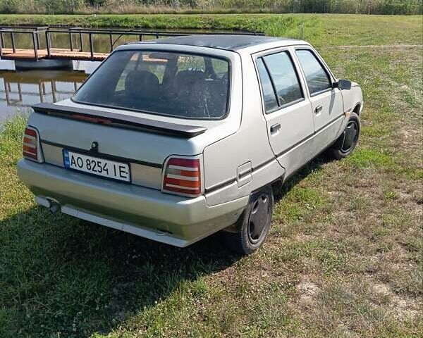 Серый ЗАЗ 1103 Славута, объемом двигателя 1.2 л и пробегом 150 тыс. км за 800 $, фото 7 на Automoto.ua