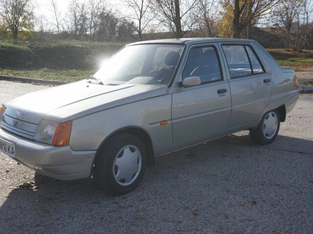 Сірий ЗАЗ 1103 Славута, об'ємом двигуна 1.2 л та пробігом 90 тис. км за 1500 $, фото 3 на Automoto.ua