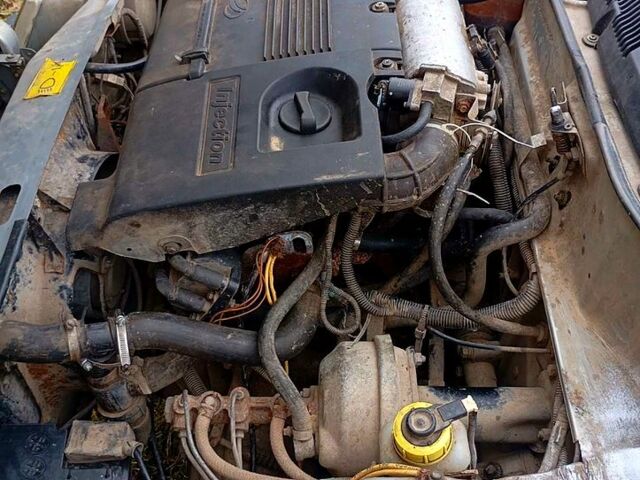 Серый ЗАЗ 1103 Славута, объемом двигателя 1.2 л и пробегом 354 тыс. км за 750 $, фото 11 на Automoto.ua