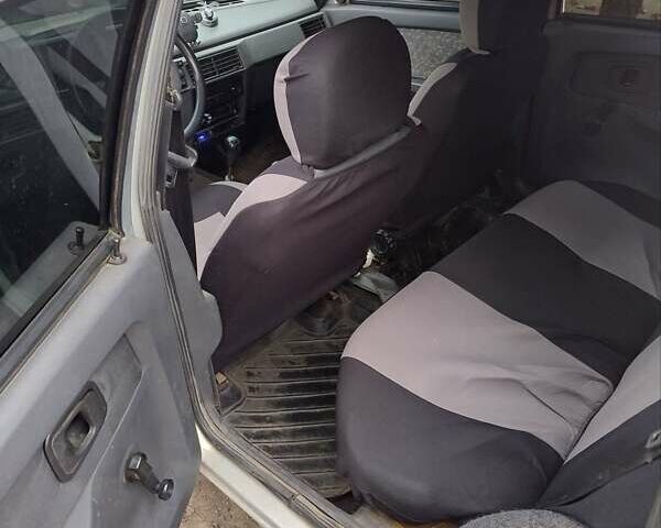 Серый ЗАЗ 1103 Славута, объемом двигателя 1.2 л и пробегом 300 тыс. км за 1326 $, фото 3 на Automoto.ua