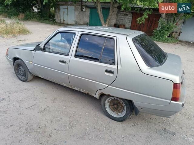 Серый ЗАЗ 1103 Славута, объемом двигателя 1.2 л и пробегом 126 тыс. км за 900 $, фото 4 на Automoto.ua