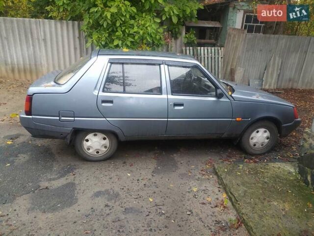 Серый ЗАЗ 1103 Славута, объемом двигателя 1.2 л и пробегом 75 тыс. км за 1100 $, фото 3 на Automoto.ua