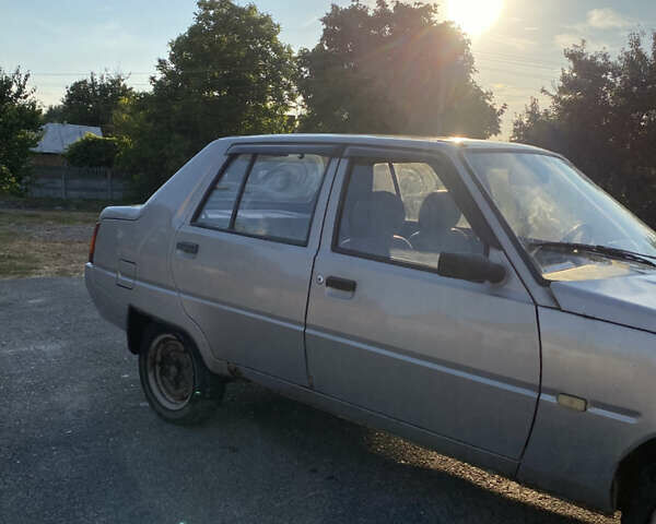 Серый ЗАЗ 1103 Славута, объемом двигателя 1.2 л и пробегом 116 тыс. км за 790 $, фото 4 на Automoto.ua
