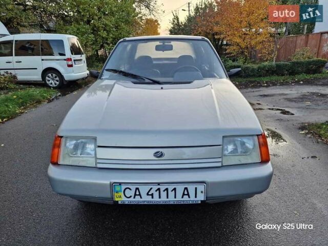 Серый ЗАЗ 1103 Славута, объемом двигателя 1.2 л и пробегом 21 тыс. км за 2250 $, фото 2 на Automoto.ua