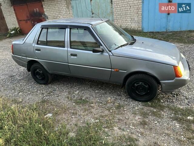 Сірий ЗАЗ 1103 Славута, об'ємом двигуна 1.2 л та пробігом 70 тис. км за 1700 $, фото 1 на Automoto.ua