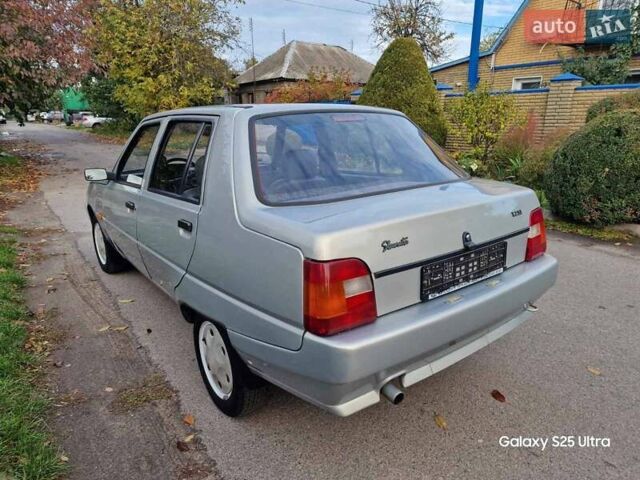 Серый ЗАЗ 1103 Славута, объемом двигателя 1.2 л и пробегом 21 тыс. км за 2250 $, фото 7 на Automoto.ua
