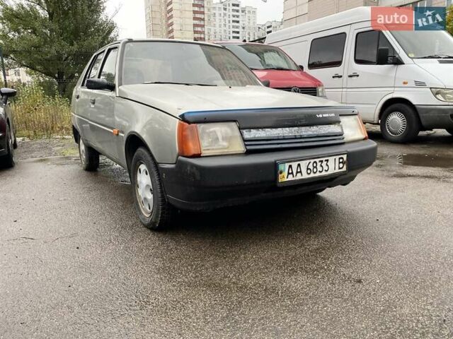 Серый ЗАЗ 1103 Славута, объемом двигателя 1.3 л и пробегом 224 тыс. км за 950 $, фото 1 на Automoto.ua