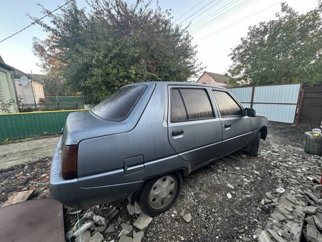 Серый ЗАЗ 1103 Славута, объемом двигателя 1.3 л и пробегом 50 тыс. км за 564 $, фото 3 на Automoto.ua