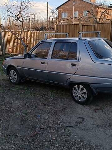 Серый ЗАЗ 1103 Славута, объемом двигателя 1.3 л и пробегом 140 тыс. км за 1400 $, фото 3 на Automoto.ua