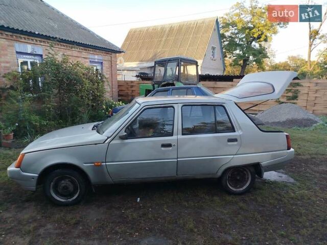 Сірий ЗАЗ 1103 Славута, об'ємом двигуна 1.3 л та пробігом 180 тис. км за 1085 $, фото 2 на Automoto.ua