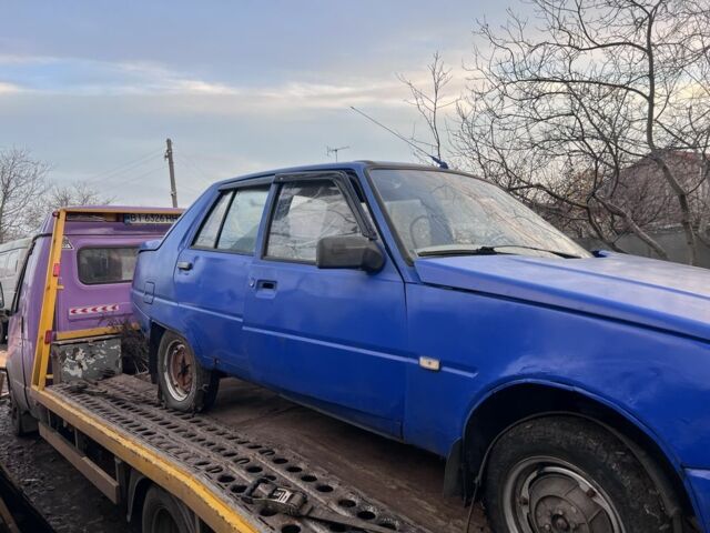Синий ЗАЗ 1103 Славута, объемом двигателя 1.2 л и пробегом 140 тыс. км за 208 $, фото 4 на Automoto.ua
