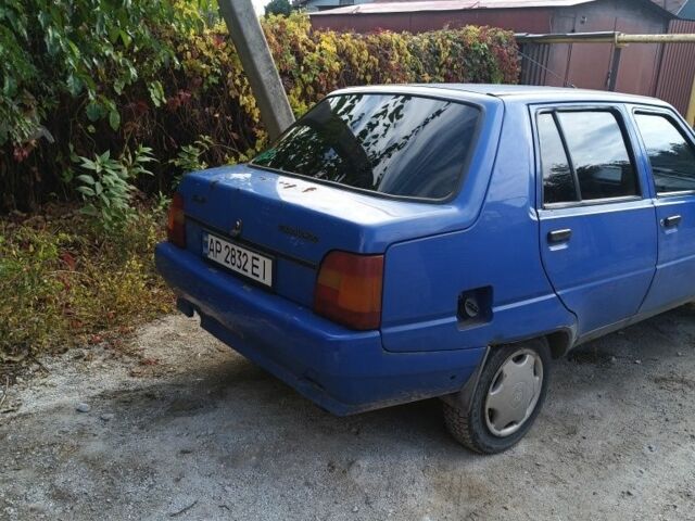 Синий ЗАЗ 1103 Славута, объемом двигателя 1.2 л и пробегом 104 тыс. км за 900 $, фото 2 на Automoto.ua