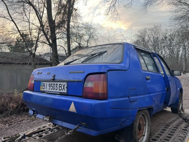 Синий ЗАЗ 1103 Славута, объемом двигателя 1.2 л и пробегом 140 тыс. км за 208 $, фото 6 на Automoto.ua